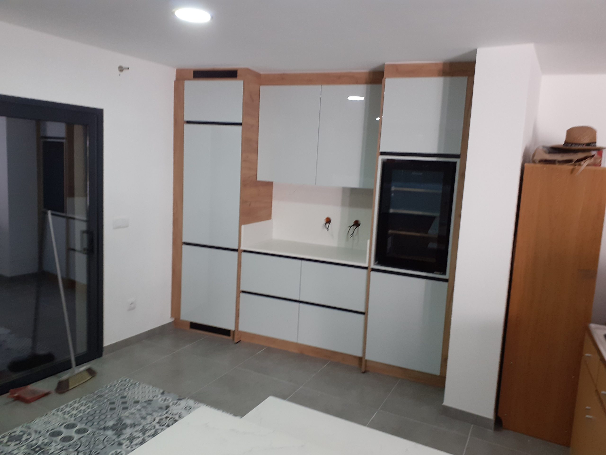 Cozinha branca / clara