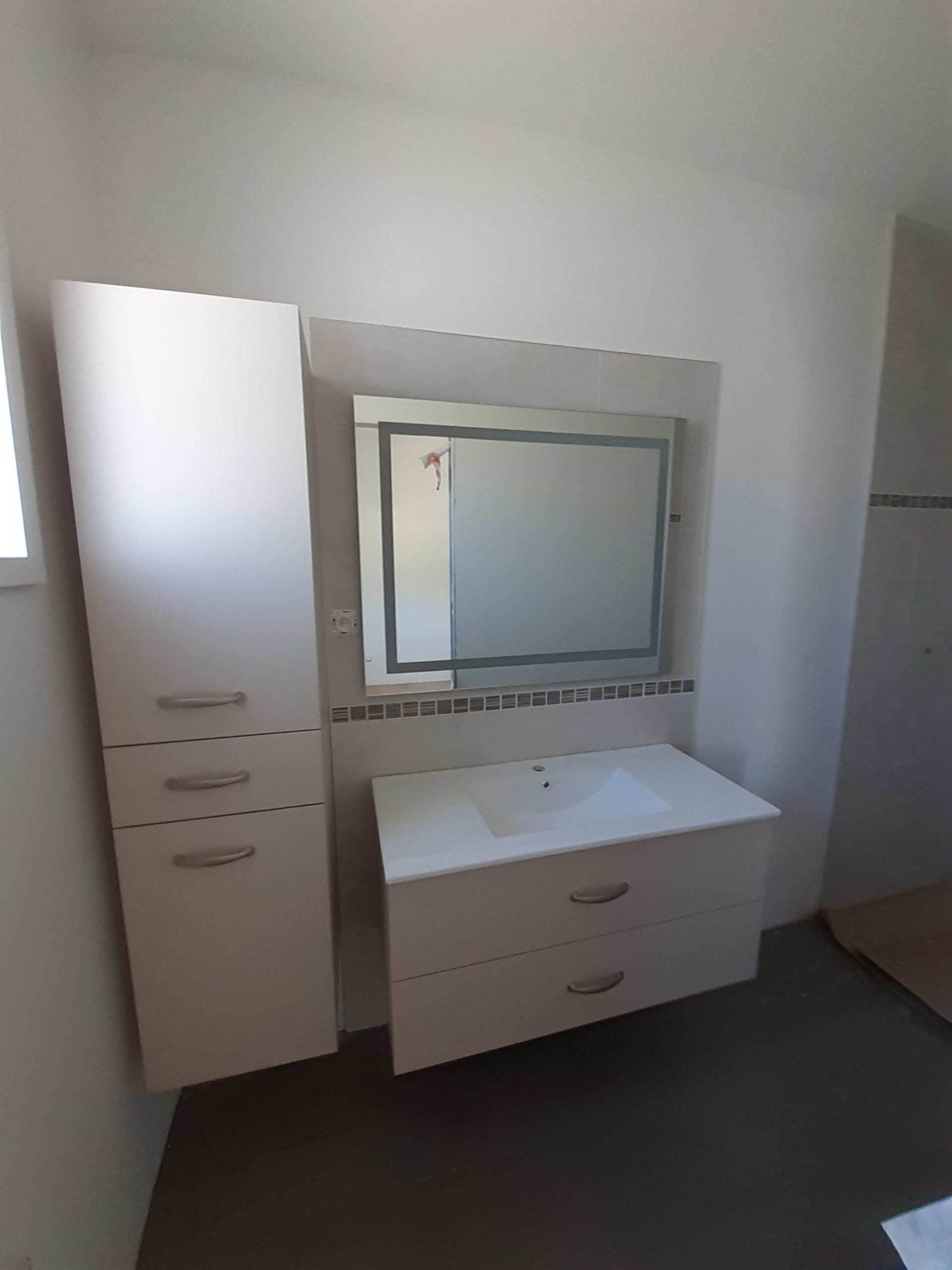 Móveis WC brancos / claros