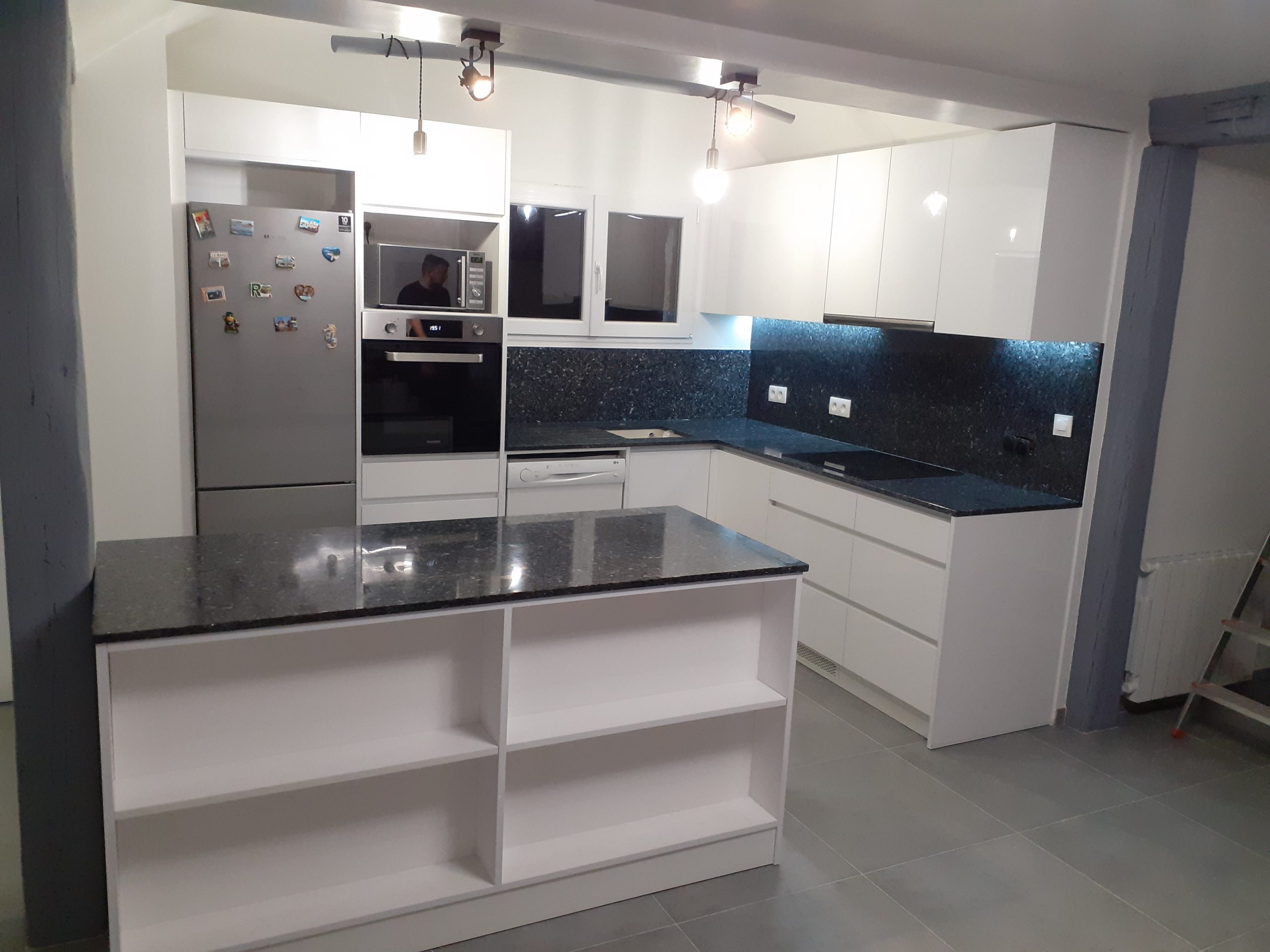 Cozinha branca / clara