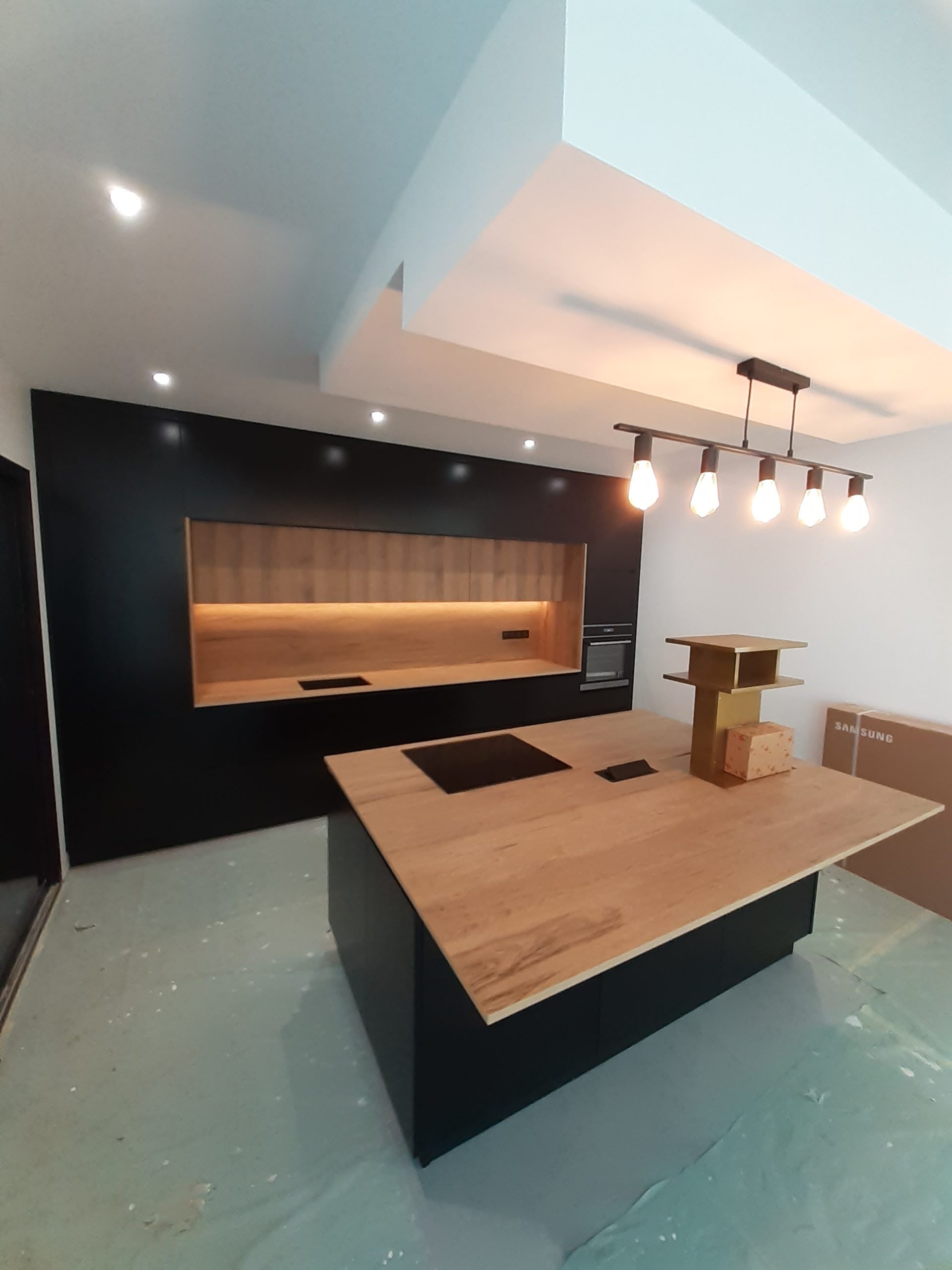 Cozinhas tons de madeira