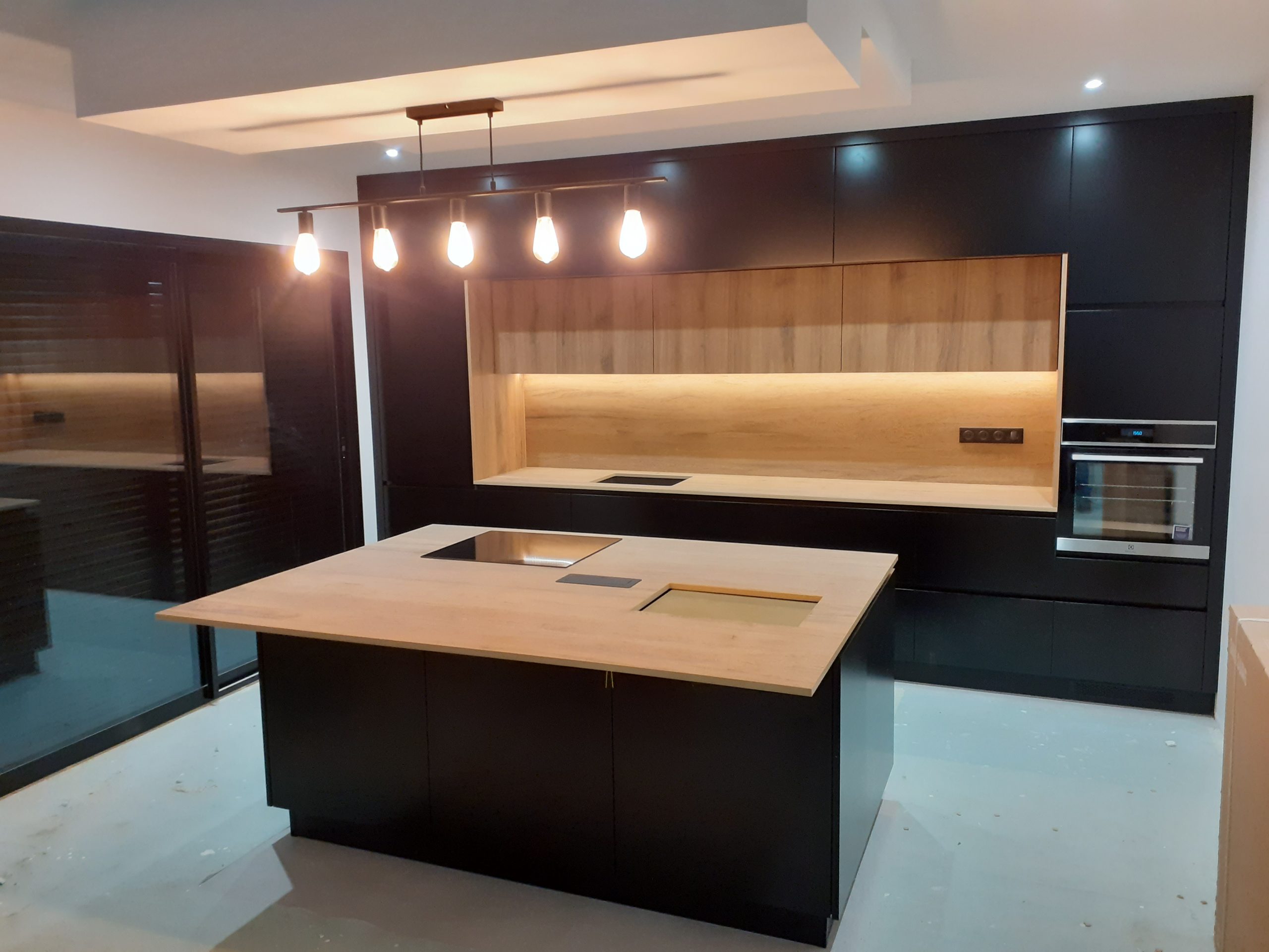 Cozinhas tons de madeira