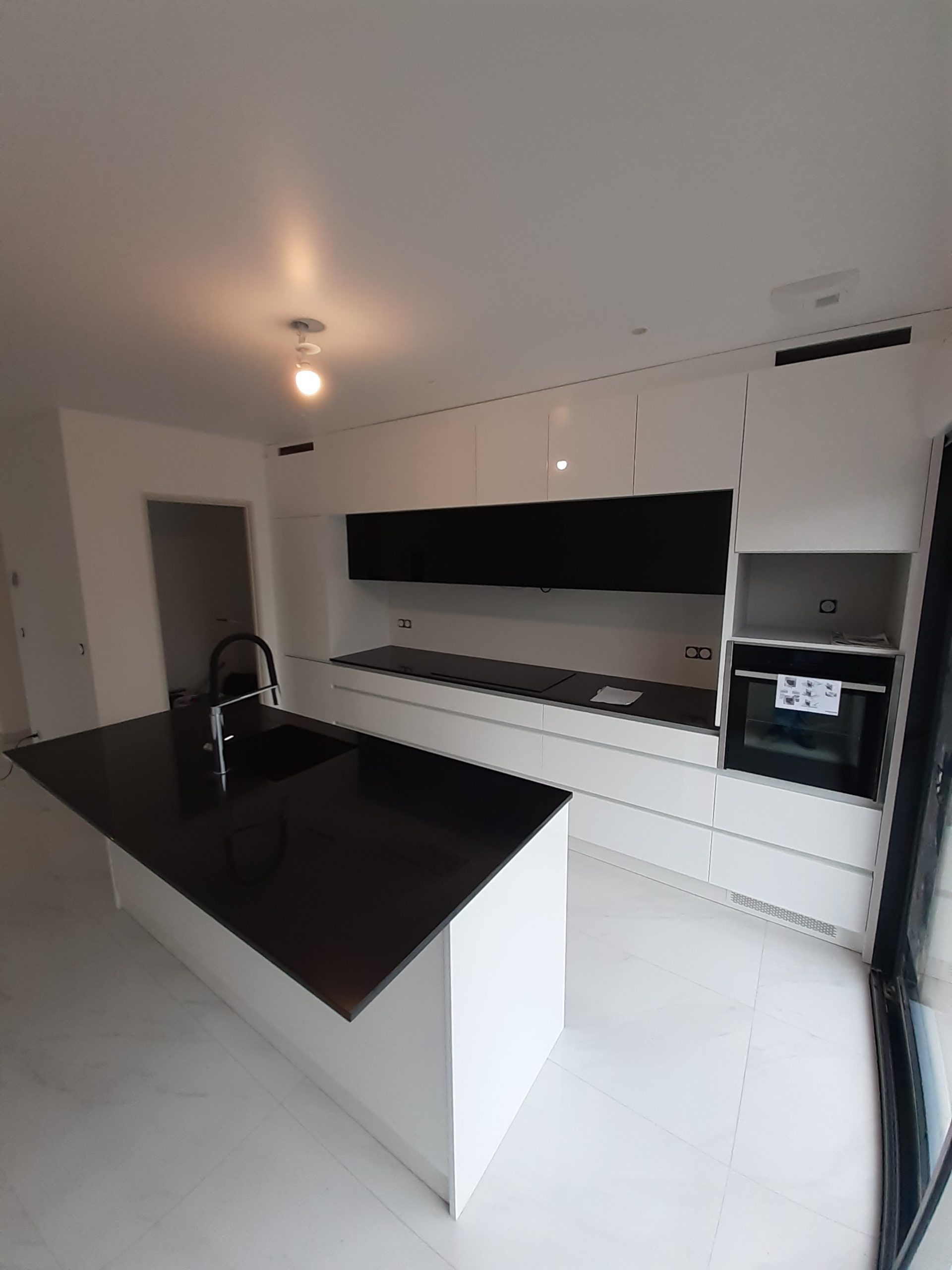 Cozinha branca / clara