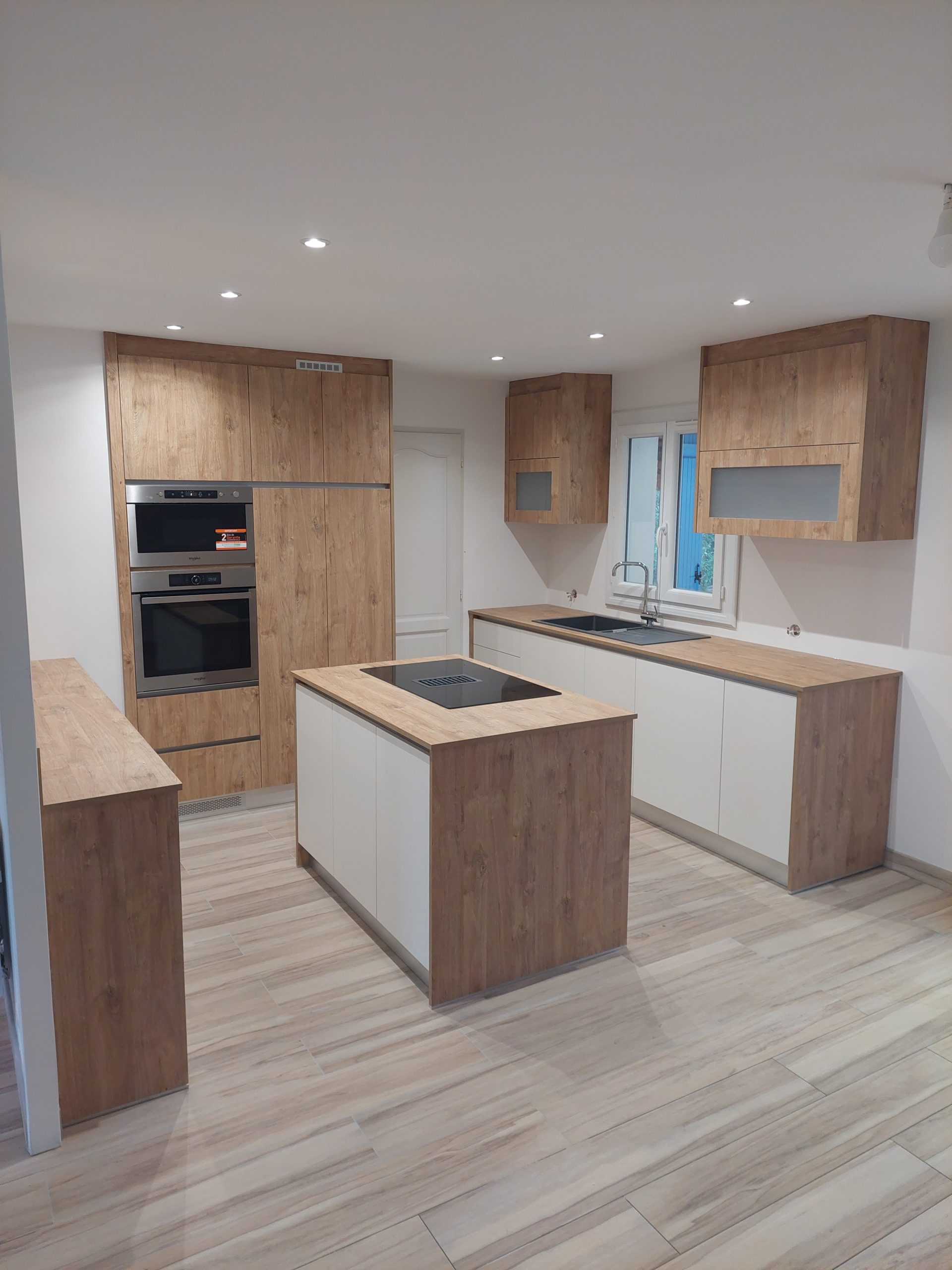 Cozinhas tons de madeira