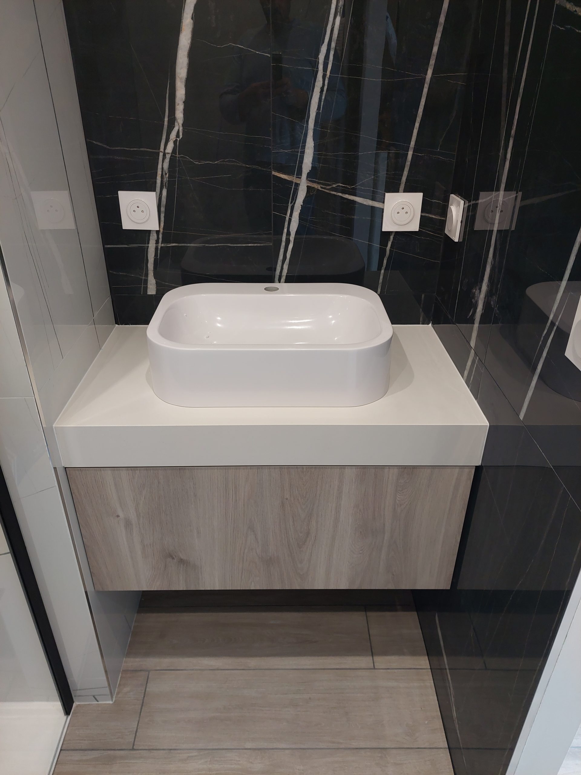 Móveis WC brancos / claros